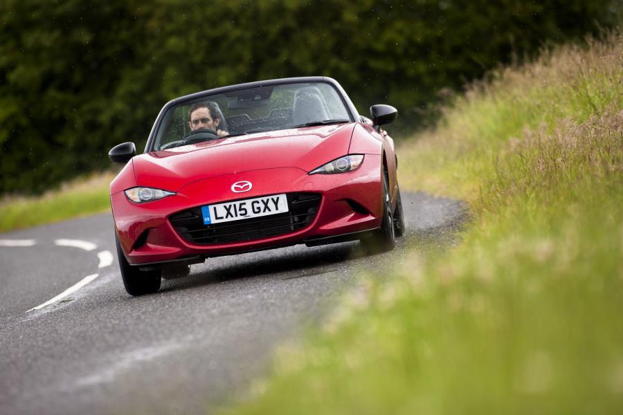  Mazda MX-5 2015 года  (UK) (фото 18 из 25)